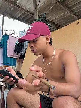 Boyscret from StripChat is Freechat