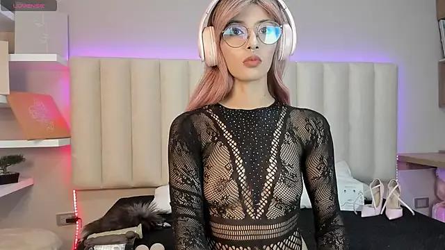 Customizable and immersive: Energize your taste buds and checkout our delicious choice of amateur cams liveshows with excited livestreamers getting their sweet physiques pounded with their beloved vibrating toys.