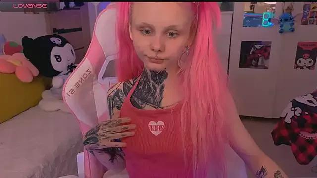 Customizable and immersive: Energize your taste buds and checkout our delicious choice of amateur cams liveshows with excited livestreamers getting their sweet physiques pounded with their beloved vibrating toys.