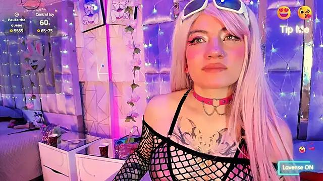 Customizable and immersive: Energize your taste buds and checkout our delicious choice of amateur cams liveshows with excited livestreamers getting their sweet physiques pounded with their beloved vibrating toys.