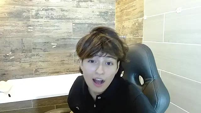 Customizable and immersive: Energize your taste buds and checkout our delicious choice of amateur cams liveshows with excited livestreamers getting their sweet physiques pounded with their beloved vibrating toys.