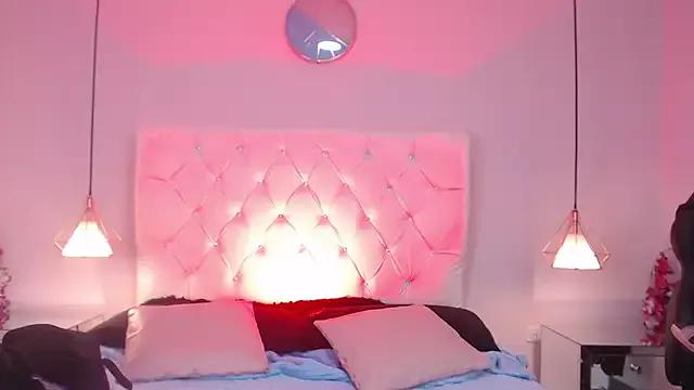 Customizable and immersive: Energize your taste buds and checkout our delicious choice of amateur cams liveshows with excited livestreamers getting their sweet physiques pounded with their beloved vibrating toys.