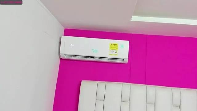 Bunny0421 from StripChat