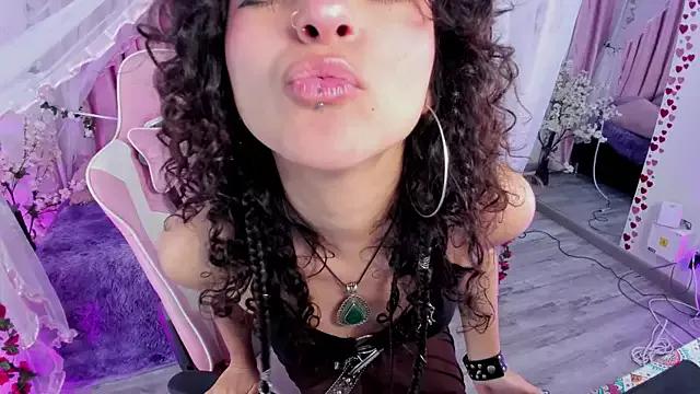 Customizable and immersive: Energize your taste buds and checkout our delicious choice of amateur cams liveshows with excited livestreamers getting their sweet physiques pounded with their beloved vibrating toys.