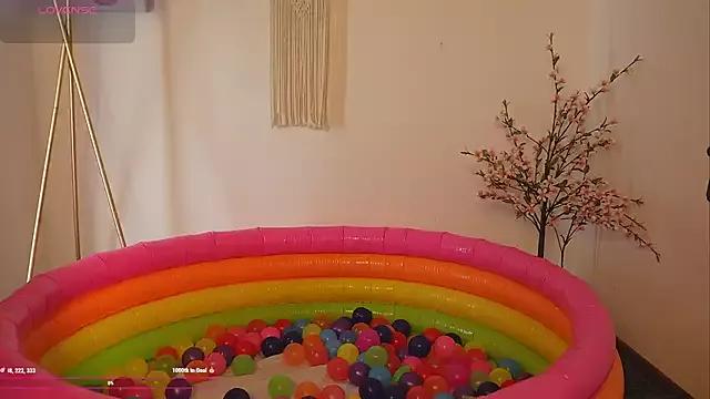 Customizable and immersive: Energize your taste buds and checkout our delicious choice of amateur cams liveshows with excited livestreamers getting their sweet physiques pounded with their beloved vibrating toys.