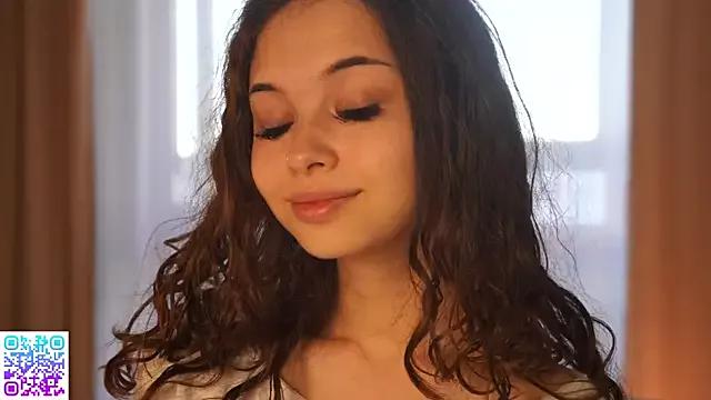 bunnyelfbri from StripChat is Freechat