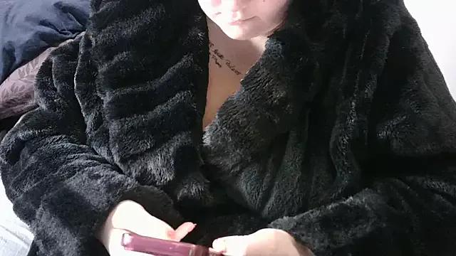 busty-bella1 from StripChat is Freechat