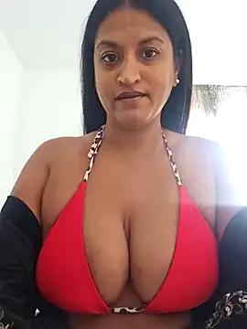 Busty_AriaX from StripChat is Freechat