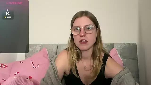 Customizable and immersive: Energize your taste buds and checkout our delicious choice of amateur cams liveshows with excited livestreamers getting their sweet physiques pounded with their beloved vibrating toys.