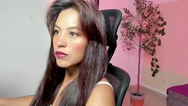 Cameroon-Diaz from StripChat is Freechat