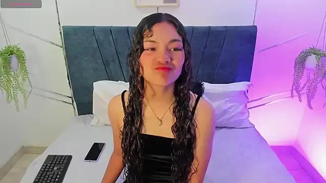 Customizable and immersive: Energize your taste buds and checkout our delicious choice of amateur cams liveshows with excited livestreamers getting their sweet physiques pounded with their beloved vibrating toys.