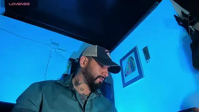CamiloGray_ from StripChat is Freechat