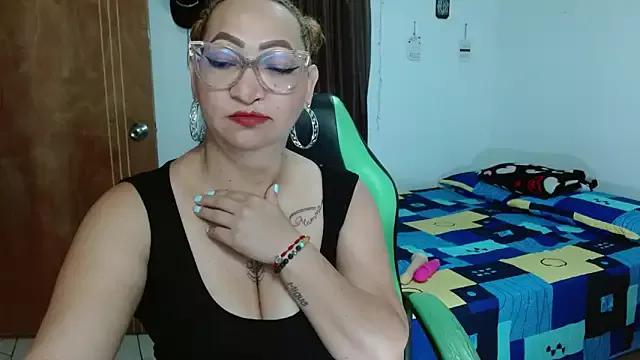 Customizable and immersive: Energize your taste buds and checkout our delicious choice of amateur cams liveshows with excited livestreamers getting their sweet physiques pounded with their beloved vibrating toys.