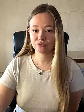 CaramelleSugar_ from StripChat is Freechat