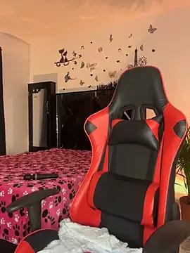 Customizable and immersive: Energize your taste buds and checkout our delicious choice of amateur cams liveshows with excited livestreamers getting their sweet physiques pounded with their beloved vibrating toys.