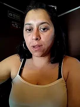 Caroline-17 from StripChat is Freechat