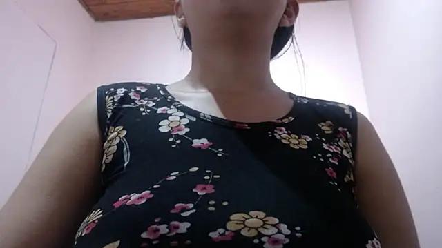 CarolineBrunx from StripChat is Freechat