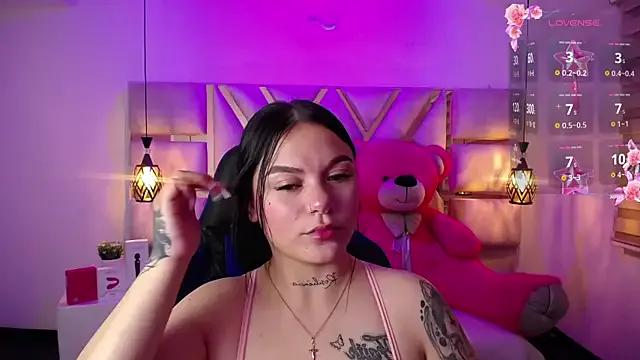 carolmooore from StripChat is Freechat