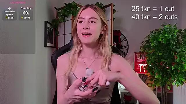Customizable and immersive: Energize your taste buds and checkout our delicious choice of amateur cams liveshows with excited livestreamers getting their sweet physiques pounded with their beloved vibrating toys.
