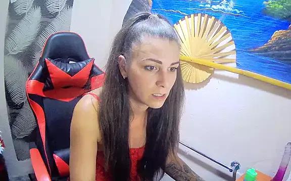 Customizable and immersive: Energize your taste buds and checkout our delicious choice of amateur cams liveshows with excited livestreamers getting their sweet physiques pounded with their beloved vibrating toys.