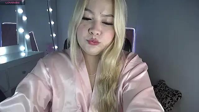 Customizable and immersive: Energize your taste buds and checkout our delicious choice of amateur cams liveshows with excited livestreamers getting their sweet physiques pounded with their beloved vibrating toys.