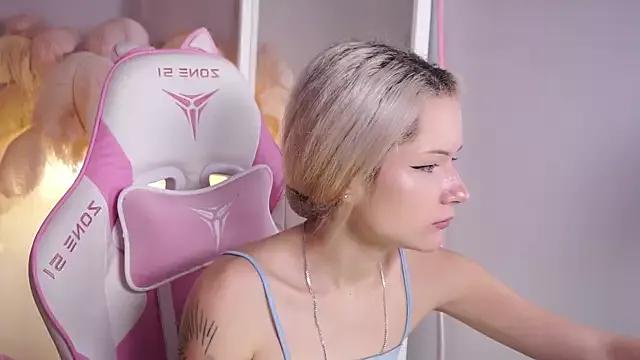 Customizable and immersive: Energize your taste buds and checkout our delicious choice of amateur cams liveshows with excited livestreamers getting their sweet physiques pounded with their beloved vibrating toys.