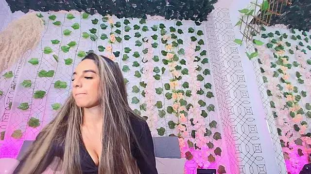 Customizable and immersive: Energize your taste buds and checkout our delicious choice of amateur cams liveshows with excited livestreamers getting their sweet physiques pounded with their beloved vibrating toys.