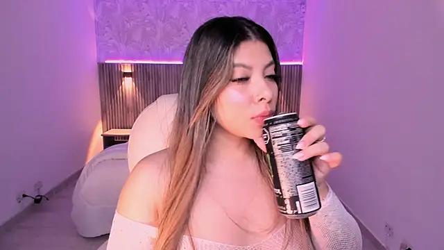 Customizable and immersive: Energize your taste buds and checkout our delicious choice of amateur cams liveshows with excited livestreamers getting their sweet physiques pounded with their beloved vibrating toys.