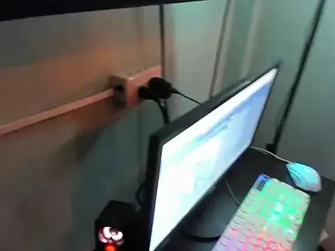 Customizable and immersive: Energize your taste buds and checkout our delicious choice of amateur cams liveshows with excited livestreamers getting their sweet physiques pounded with their beloved vibrating toys.