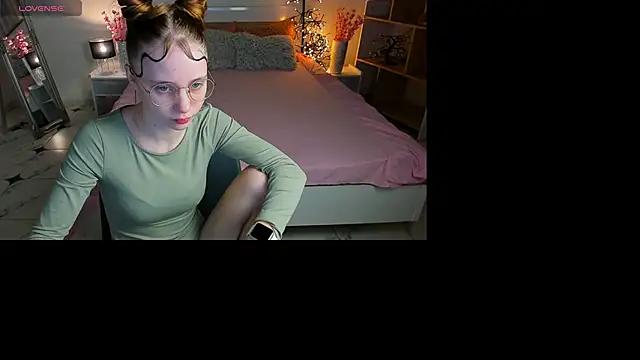 Customizable and immersive: Energize your taste buds and checkout our delicious choice of amateur cams liveshows with excited livestreamers getting their sweet physiques pounded with their beloved vibrating toys.