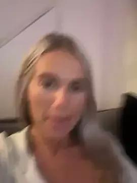 CheekyCharliee from StripChat is Freechat