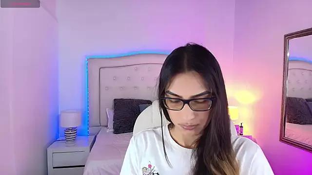Cherrylady17_ from StripChat is Freechat