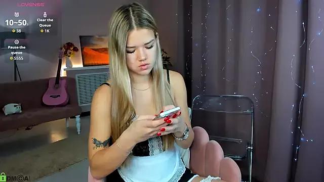 Customizable and immersive: Energize your taste buds and checkout our delicious choice of amateur cams liveshows with excited livestreamers getting their sweet physiques pounded with their beloved vibrating toys.