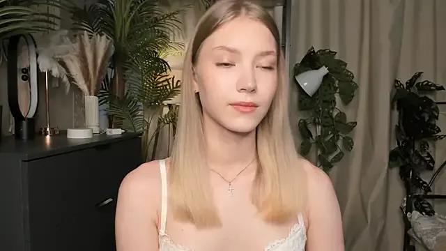 ChinBonnell from StripChat is Freechat