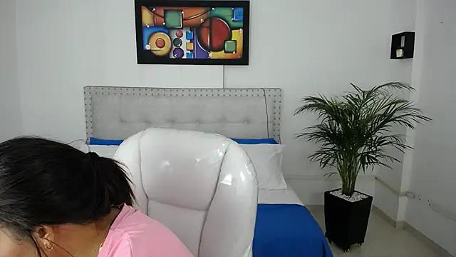 Customizable and immersive: Energize your taste buds and checkout our delicious choice of amateur cams liveshows with excited livestreamers getting their sweet physiques pounded with their beloved vibrating toys.