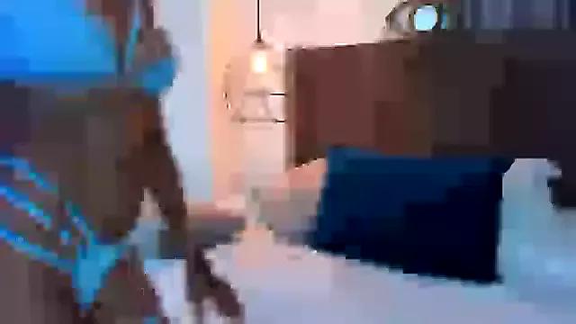 Chloe_lauren from StripChat is Freechat