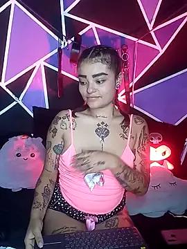 Customizable and immersive: Energize your taste buds and checkout our delicious choice of amateur cams liveshows with excited livestreamers getting their sweet physiques pounded with their beloved vibrating toys.