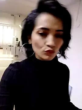 chloehanna from StripChat is Freechat