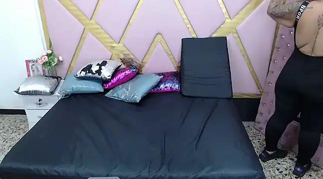 Customizable and immersive: Energize your taste buds and checkout our delicious choice of amateur cams liveshows with excited livestreamers getting their sweet physiques pounded with their beloved vibrating toys.