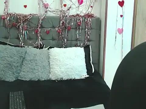ChristinMooree from StripChat is Freechat