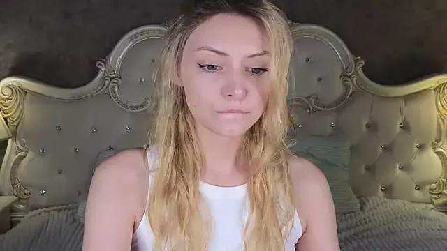 CindyFors from StripChat is Freechat
