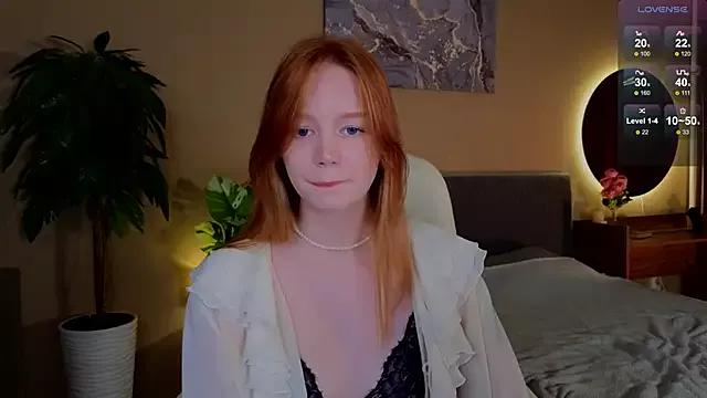 Ckarollina from StripChat is Freechat