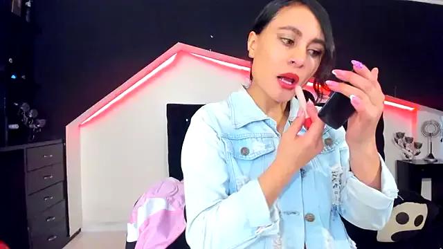 Customizable and immersive: Energize your taste buds and checkout our delicious choice of amateur cams liveshows with excited livestreamers getting their sweet physiques pounded with their beloved vibrating toys.
