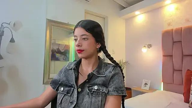 coraltaylor from StripChat is Freechat