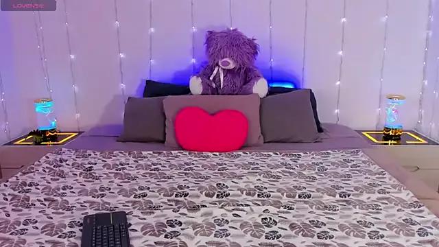 corinmasterx from StripChat is Freechat