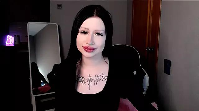 Creamy_Lolli from StripChat is Freechat