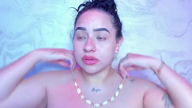 criis_laurens from StripChat