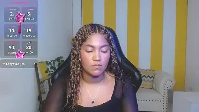 Cristal_War from StripChat is Freechat