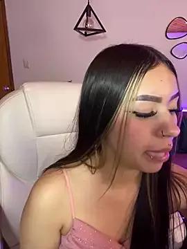 Cristina_pinkk from StripChat is Freechat