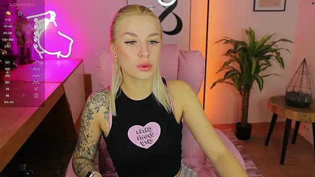 Customizable and immersive: Energize your taste buds and checkout our delicious choice of amateur cams liveshows with excited livestreamers getting their sweet physiques pounded with their beloved vibrating toys.